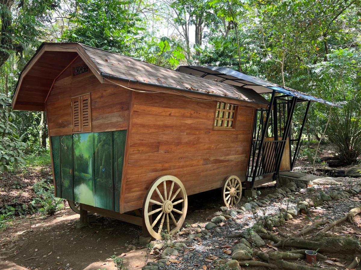 Gypsy Wagons Hotel Pavones  Exterior foto