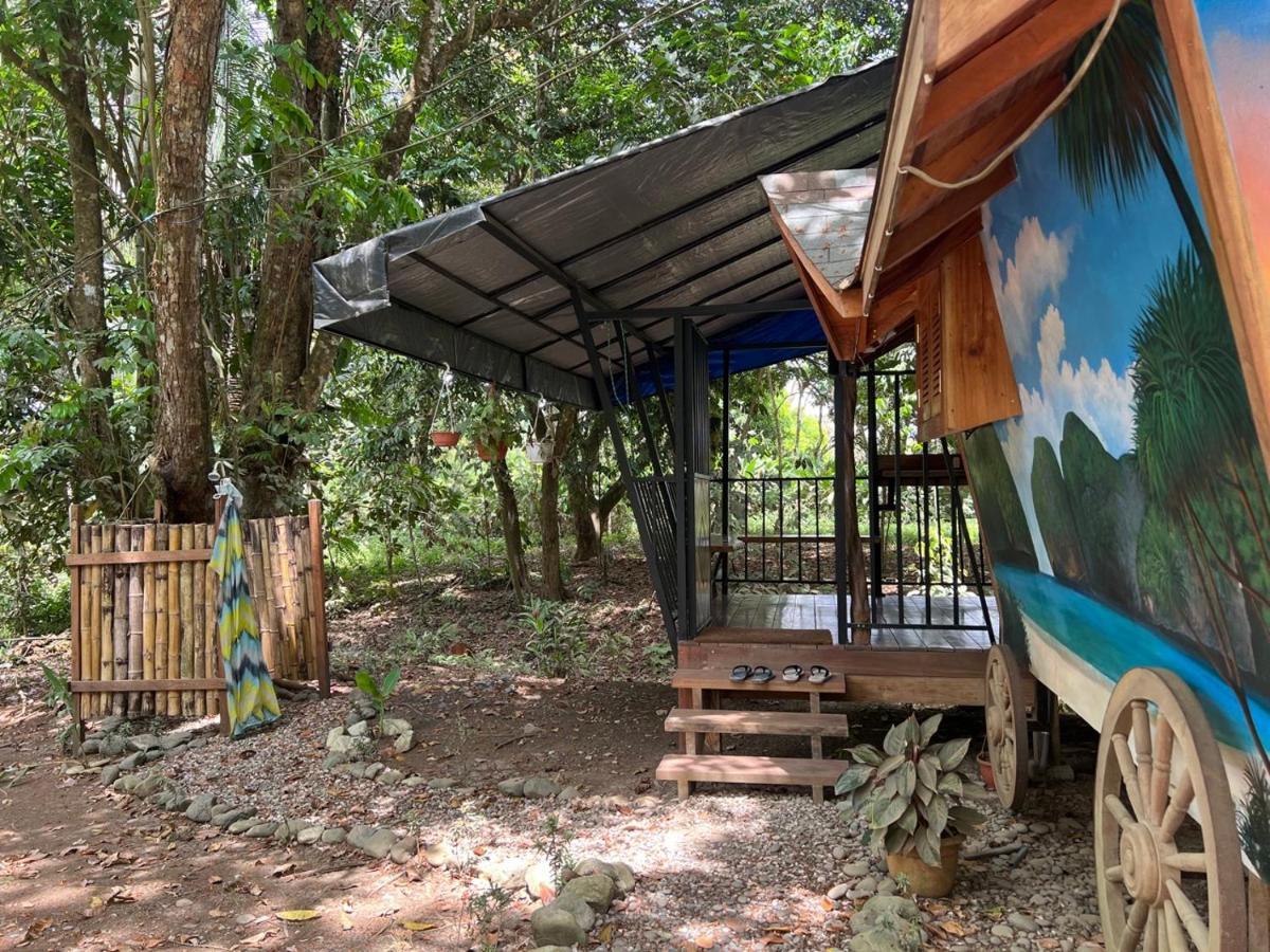 Gypsy Wagons Hotel Pavones  Exterior foto